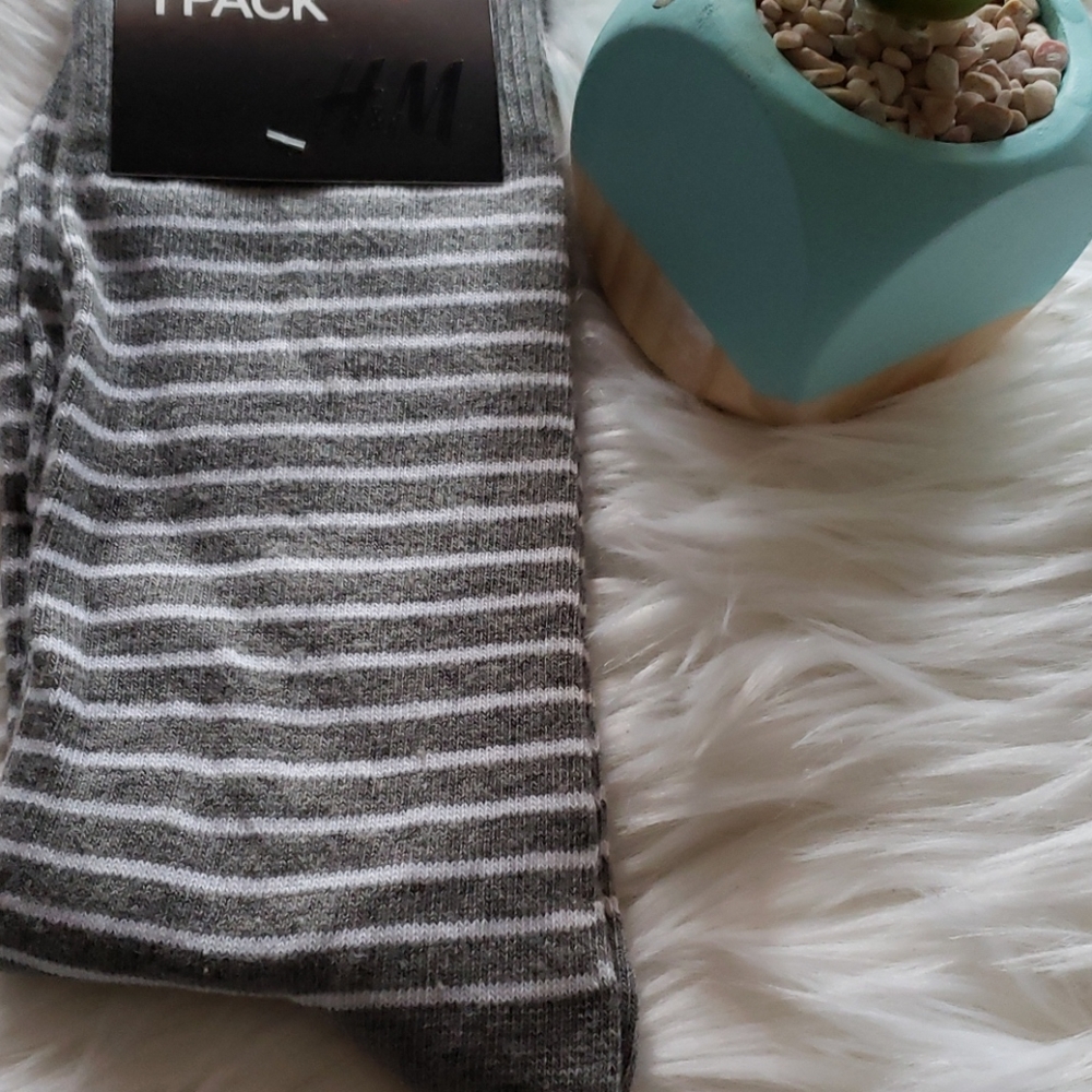 H&M Gray White Dress Socks